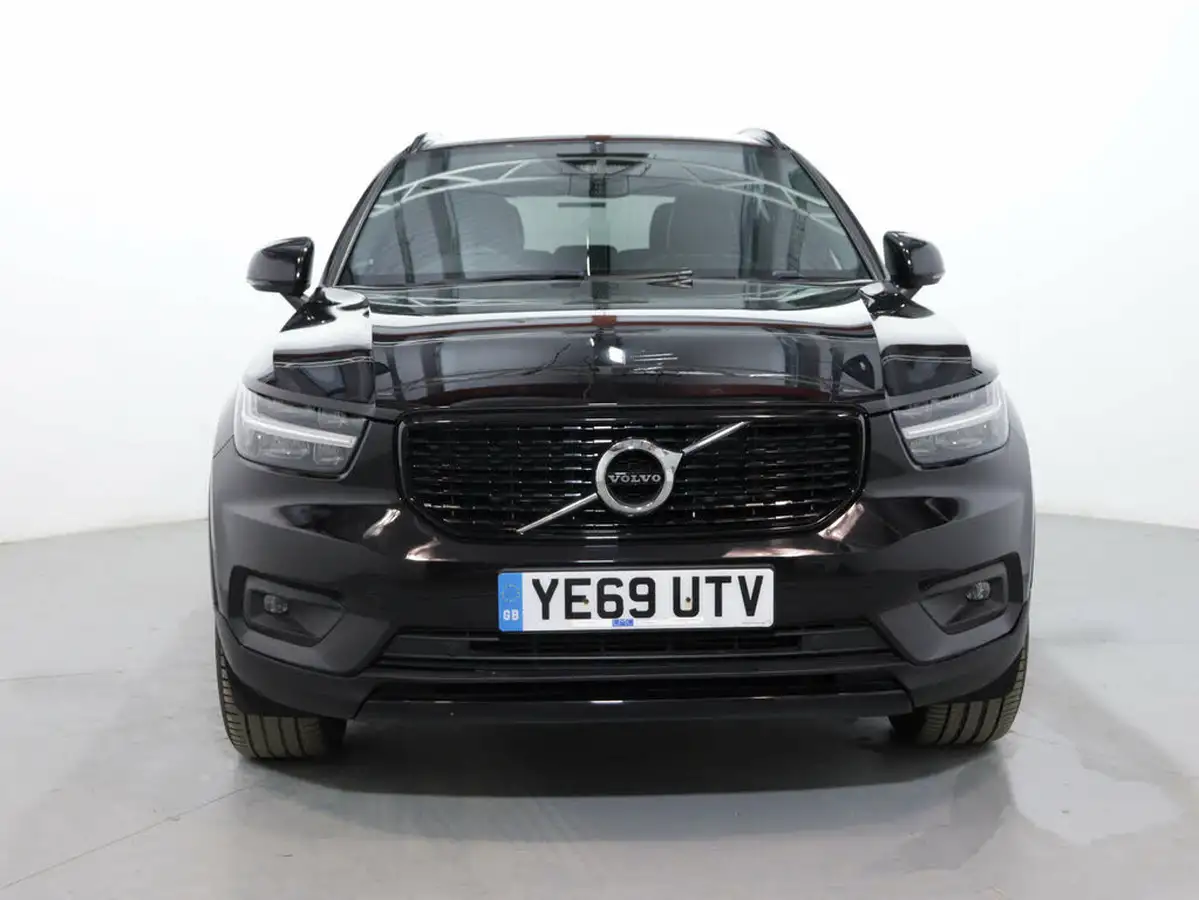 2019-volvo-xc40-15-t3-r-design-163bhp-geartronic-big-1