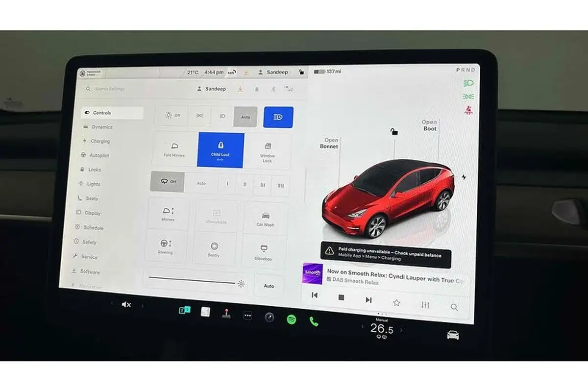 2022-tesla-model-y-e-long-range-big-39