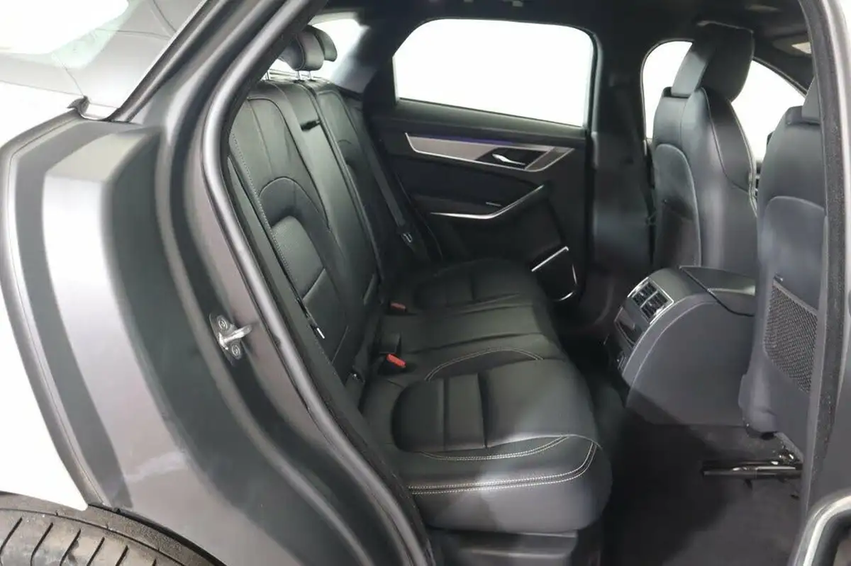 2021-jaguar-f-pace-20-d200-r-dynamic-s-mhev-big-10