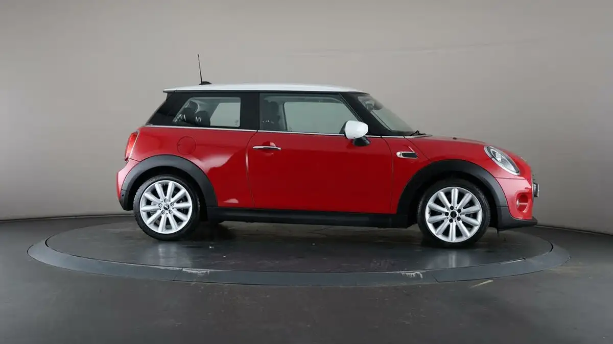 2020-mini-cooper-15-cooper-classic-hatchback-3d-big-51