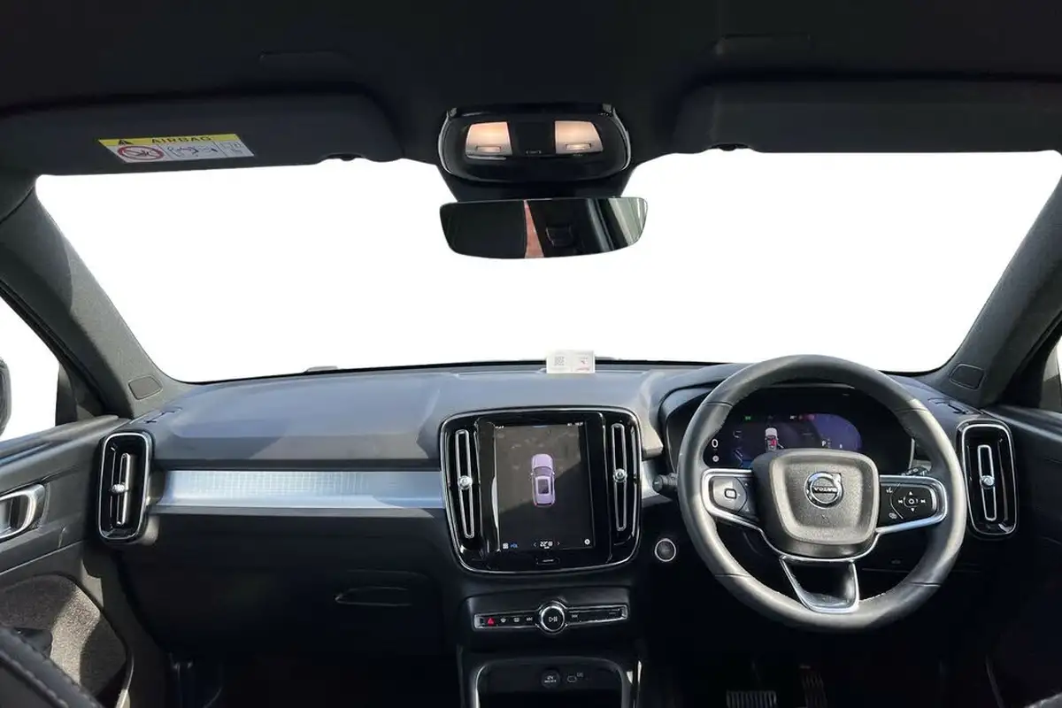 2022-volvo-xc40-20-b3-core-big-5