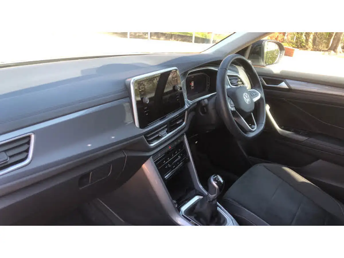 2022-volkswagen-t-roc-10-tsi-style-hatchback-5d-big-8
