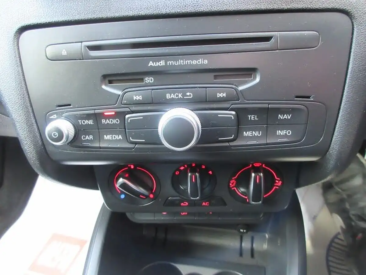 2012-audi-a1-14-tfsi-sportback-5d-s-tronic-big-11