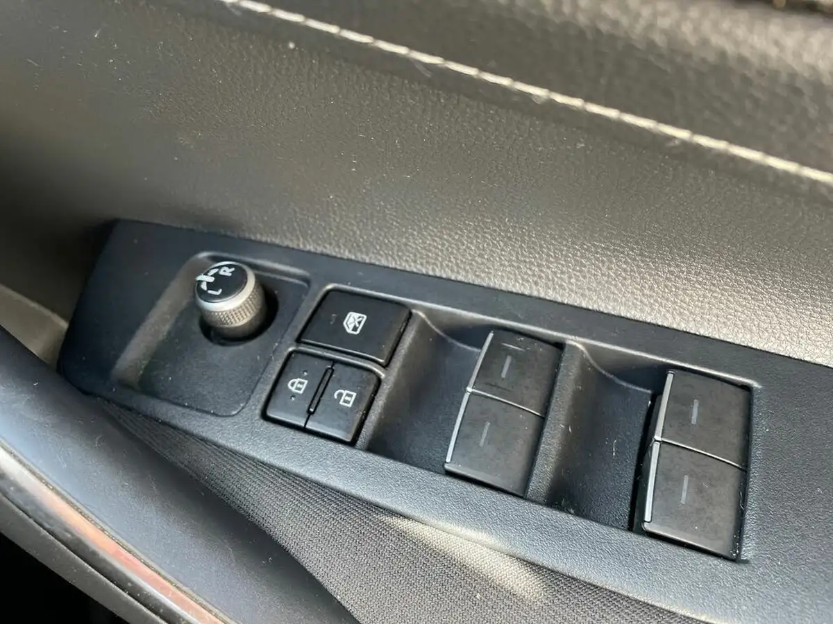 2022-toyota-corolla-18-vvt-i-icon-120bhp-spare-wheel-touring-sports-5d-big-20