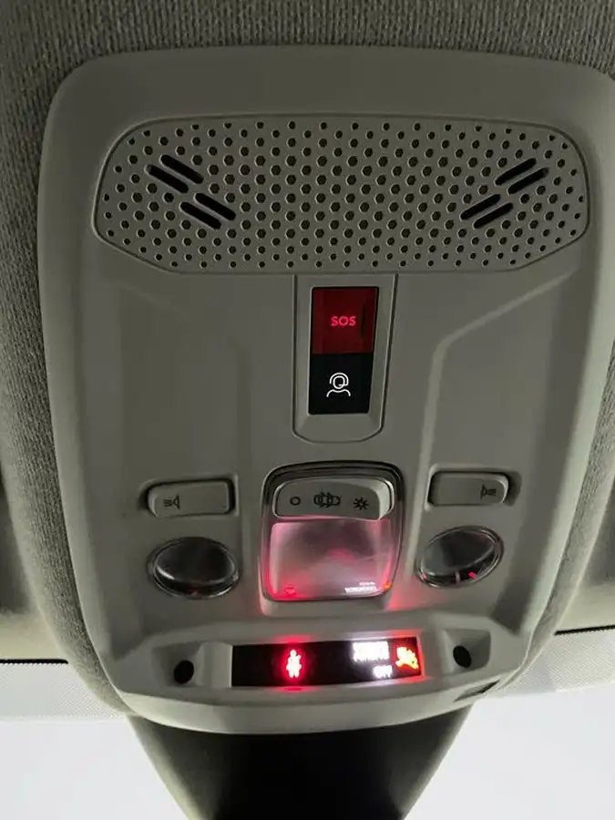 2021-citroen-c4-12-puretech-sense-big-19