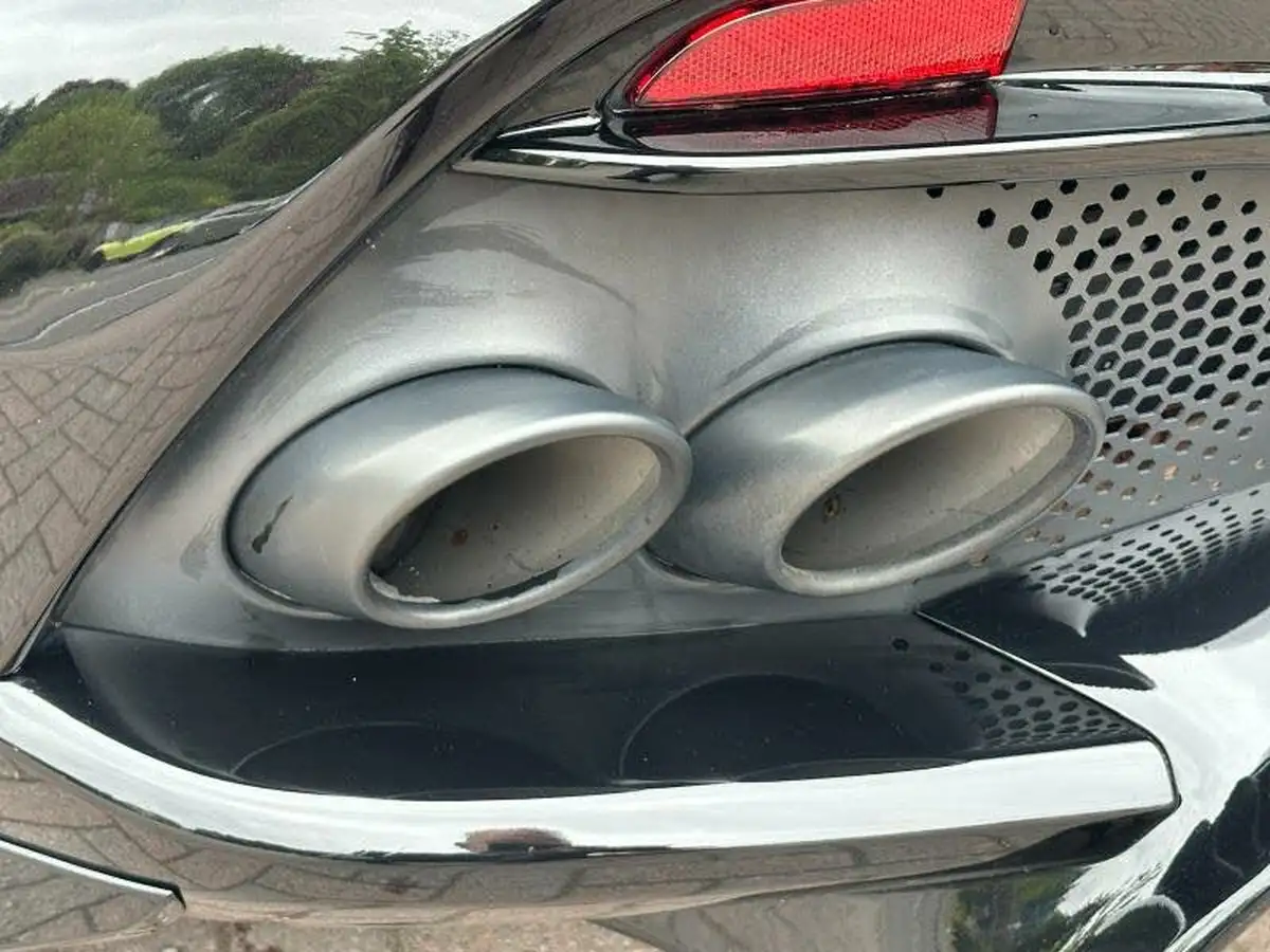 2023-aston-martin-dbx-40-v8-big-19