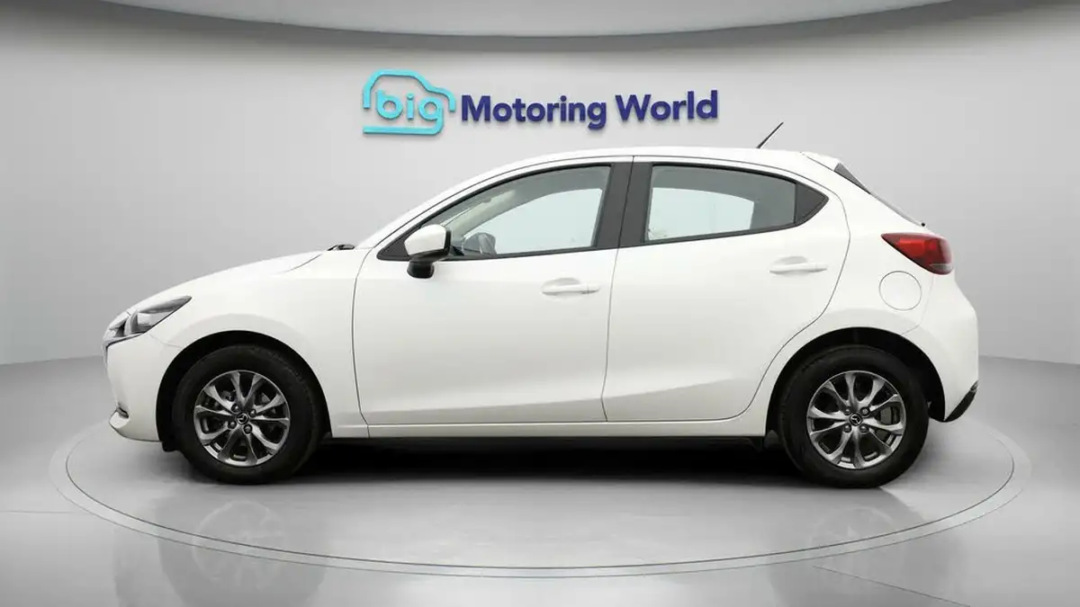 2020-mazda-mazda2-15-skyactiv-g-se-l-big-3
