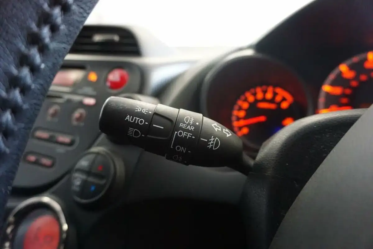 2011-honda-jazz-14-ex-big-23