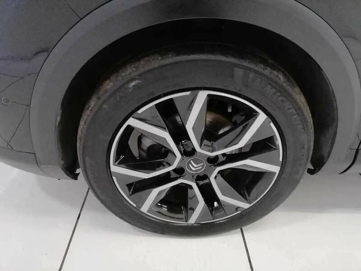 2022-citroen-c4-e-shine-big-6