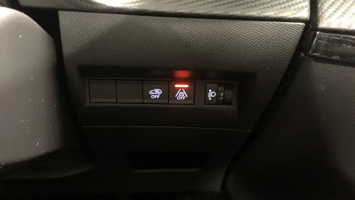 2022-peugeot-208-12-puretech-allure-100bhp-big-33