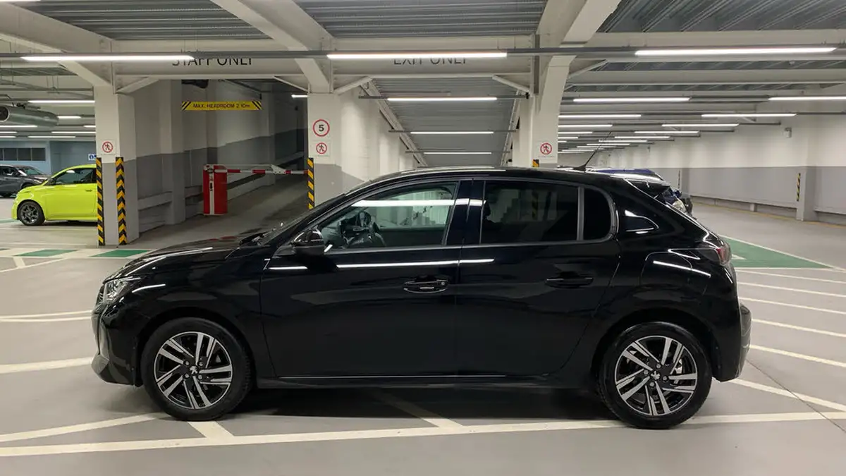 2022-peugeot-208-12-puretech-allure-100bhp-big-5