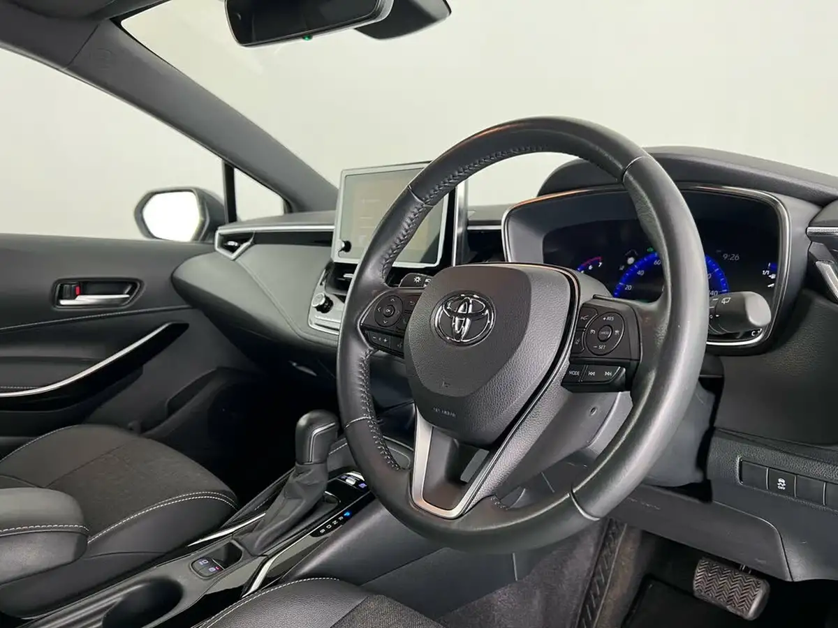 2022-toyota-corolla-18-vvt-i-design-120bhp-trk-hatchback-5d-big-10