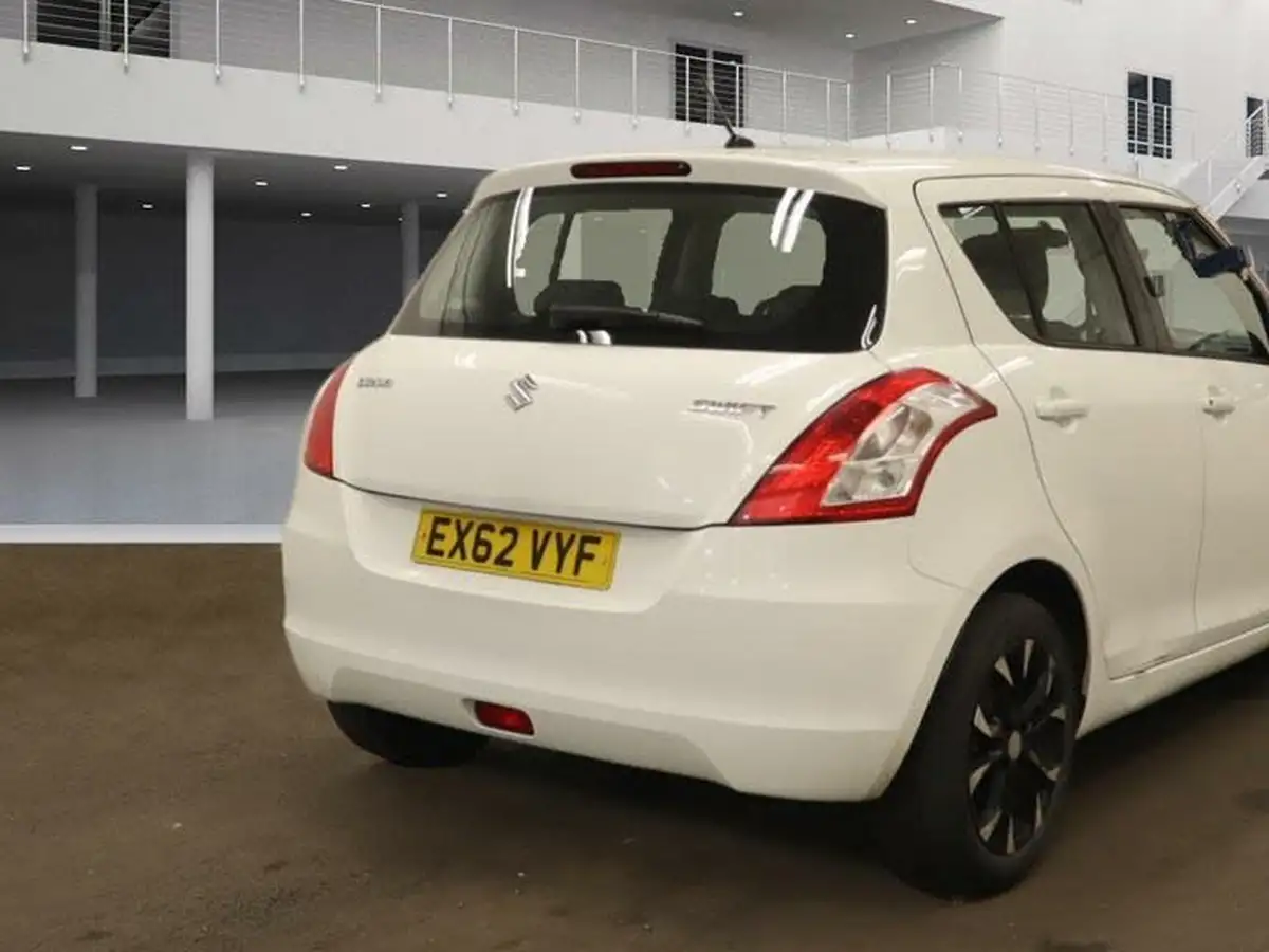 2012-suzuki-swift-12-sz2-5d-big-3