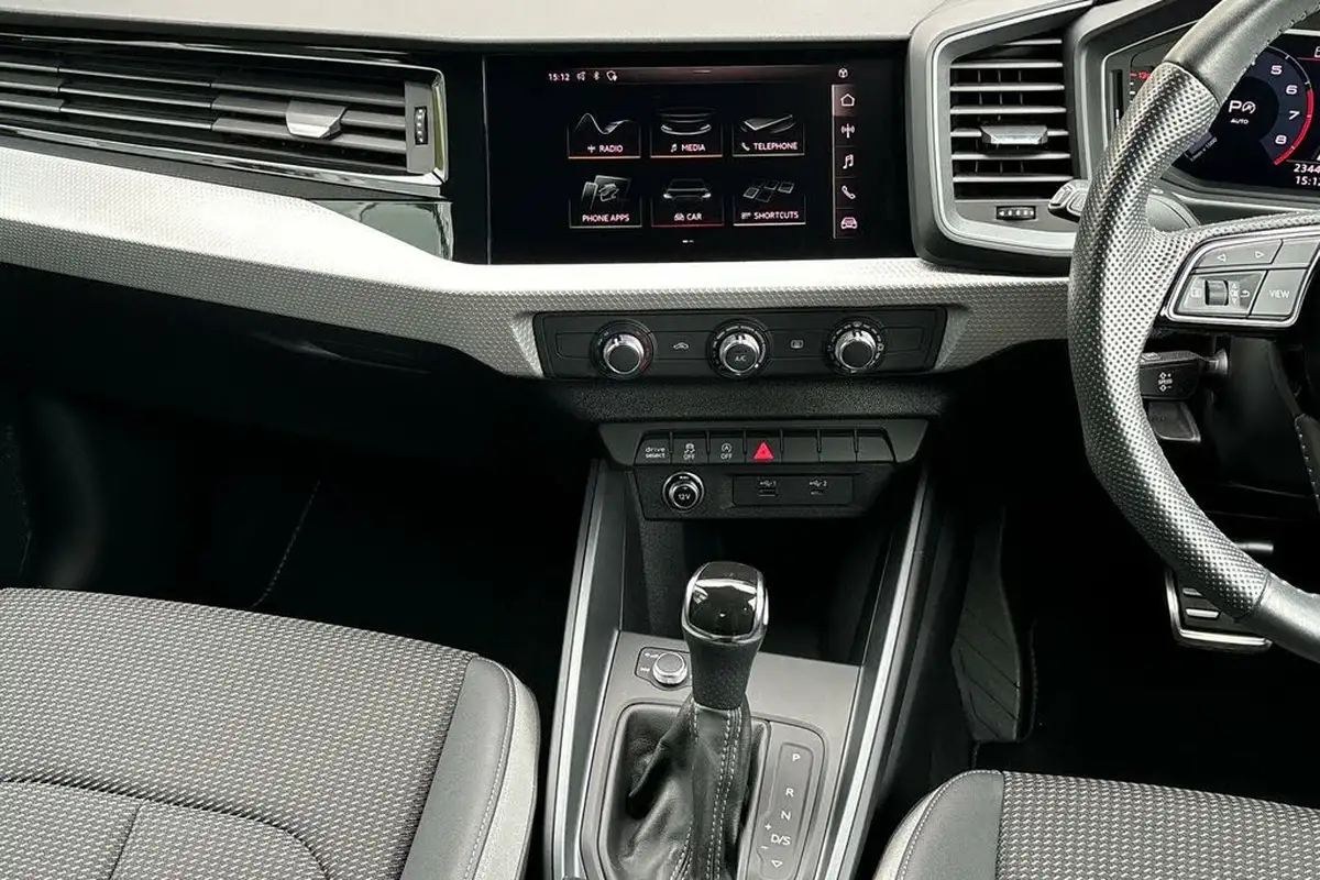 2019-audi-a1-10-30-tfsi-s-line-tronic-big-34