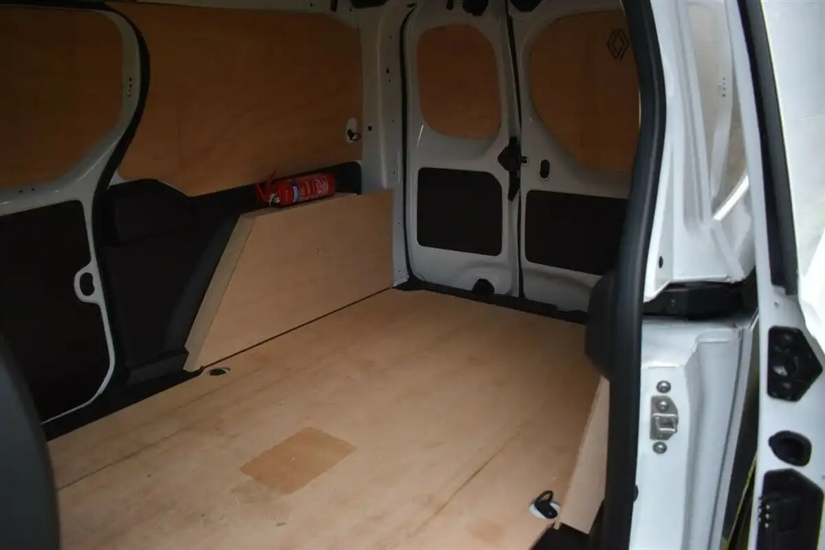 2024-renault-kangoo-e-ll21-e-tech-advance-rc-panel-big-34