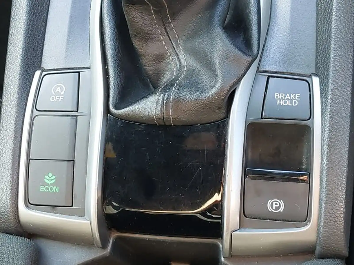 2018-honda-civic-16-i-dtec-sr-hatchback-5d-big-17