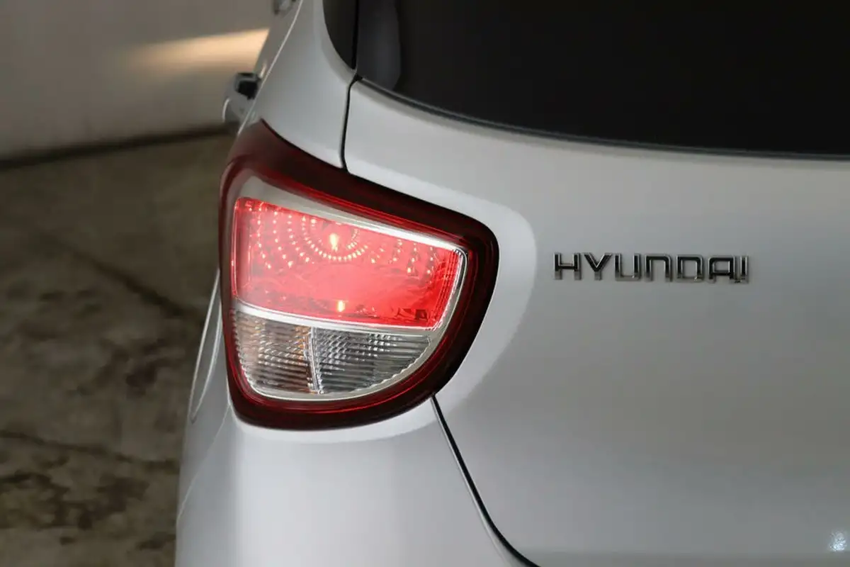 2019-hyundai-i10-12-premium-se-auto-big-9