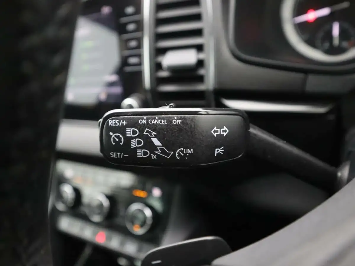 2018-skoda-karoq-15-tsi-se-l-ss-dsg-big-21