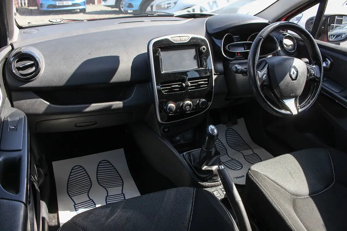 2016-renault-clio-15dci-dynamique-nav-ss-energy-big-17
