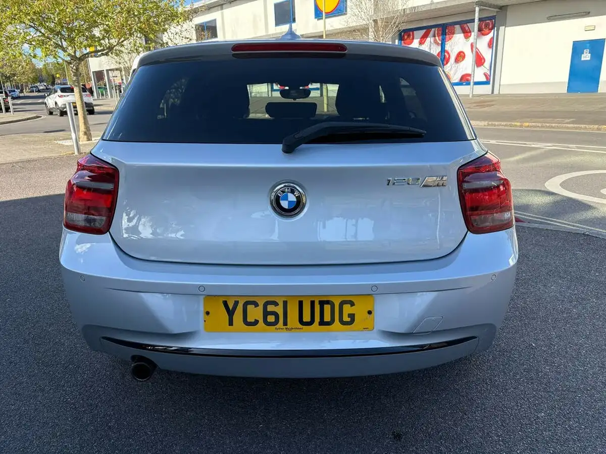 2011-bmw-1-series-20td-120d-sport-hatchback-5d-big-4