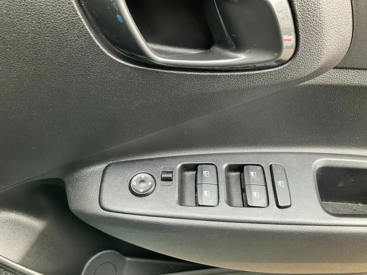 2023-hyundai-i10-10-t-gdi-n-line-big-24