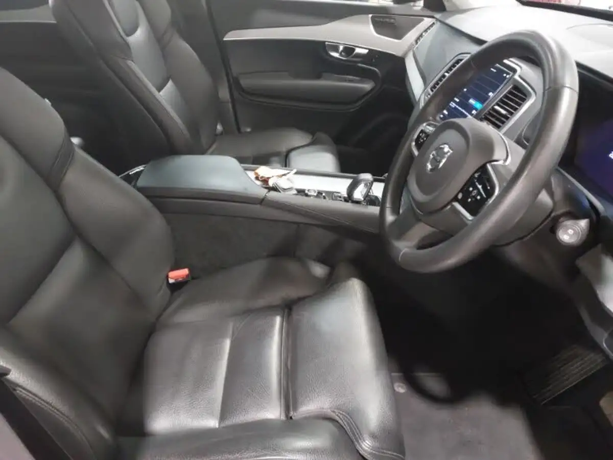 2022-volvo-xc90-20-b5-core-big-18
