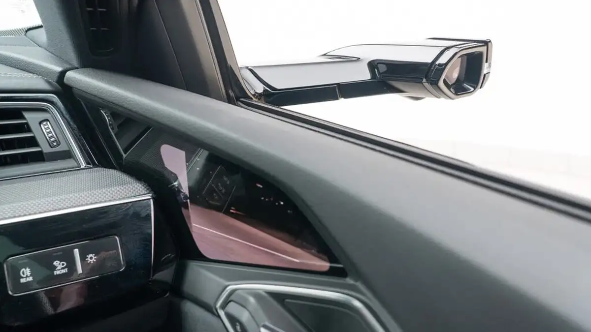 2023-audi-q8-e-tron-55e-vorsprung-sportback-big-35