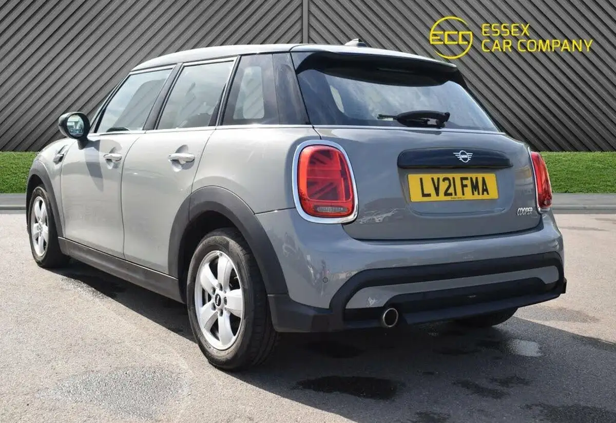 2021-mini-cooper-15-cooper-classic-hatchback-5d-big-10