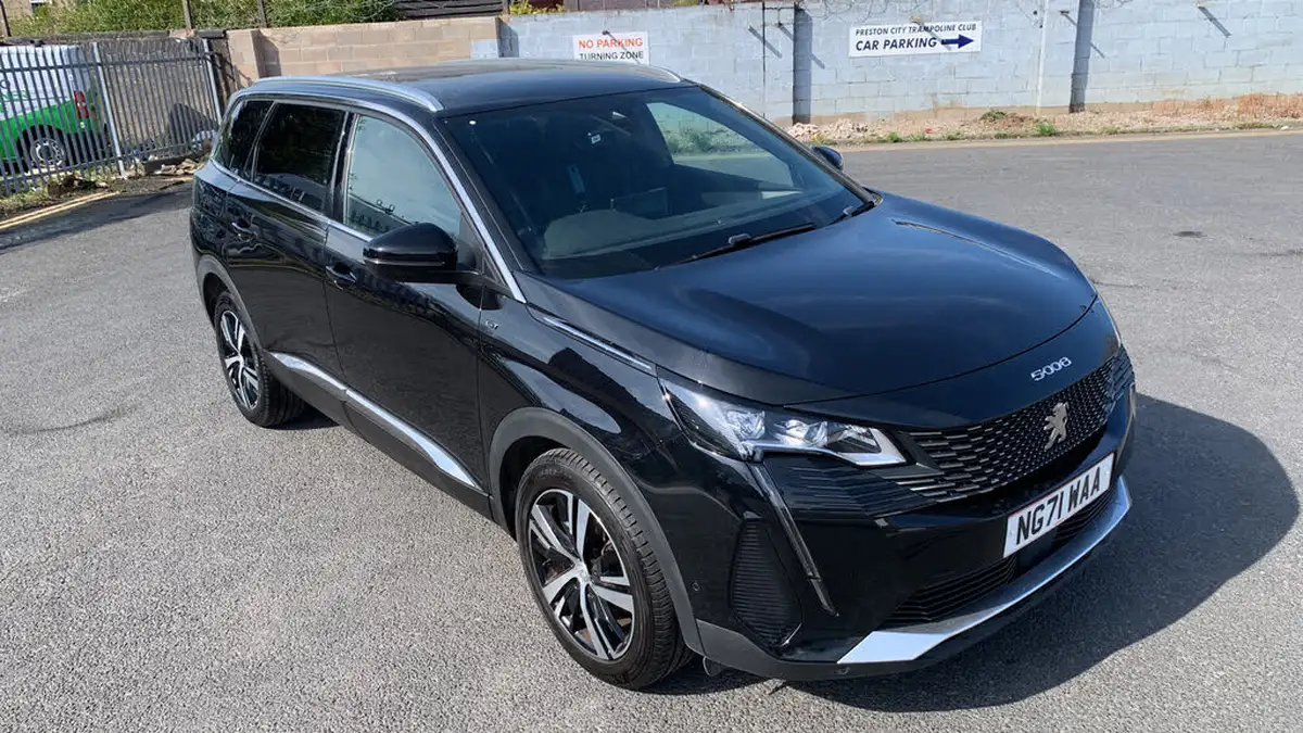 2022-peugeot-5008-suv-15-bluehdi-gt-eat8-big-49