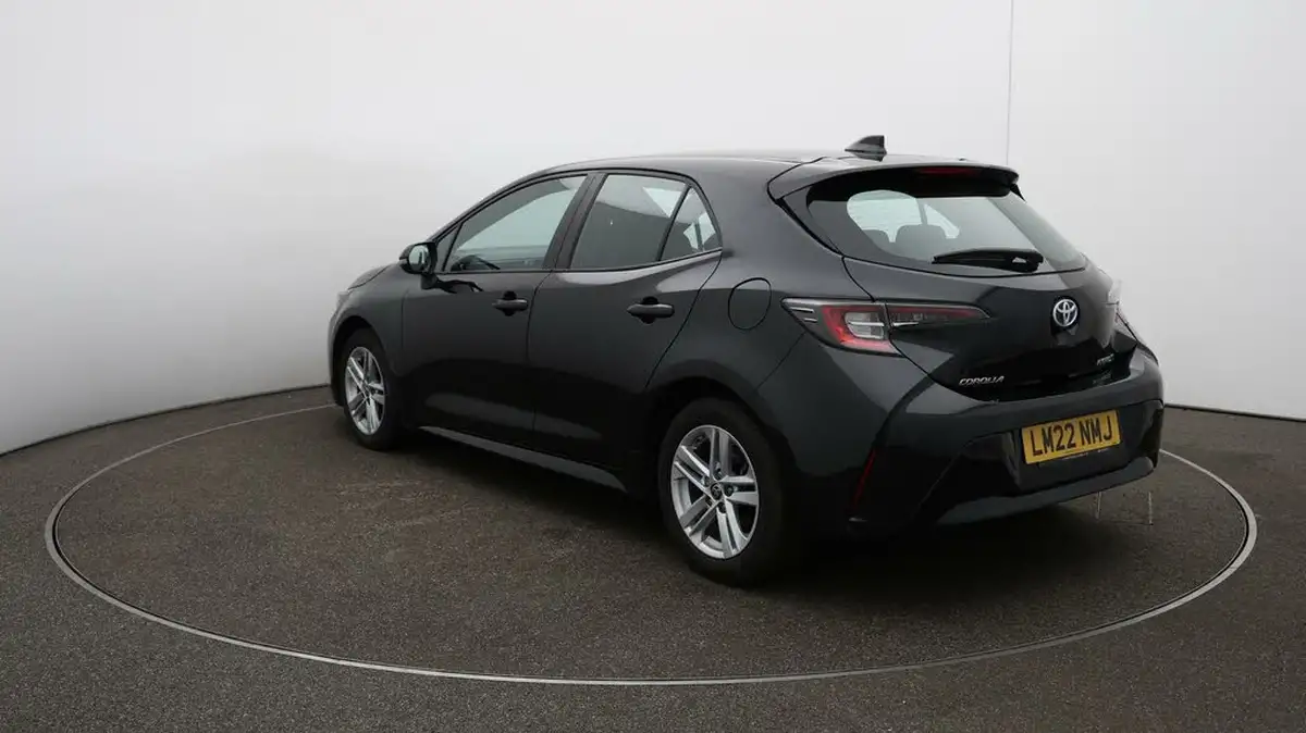 2022-toyota-corolla-18-vvt-i-icon-120bhp-trk-hatchback-5d-big-52