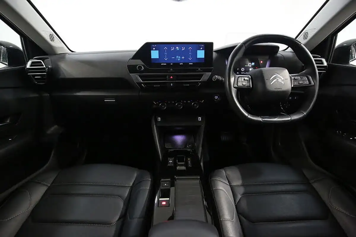 2022-citroen-c4-e-shine-plus-big-23