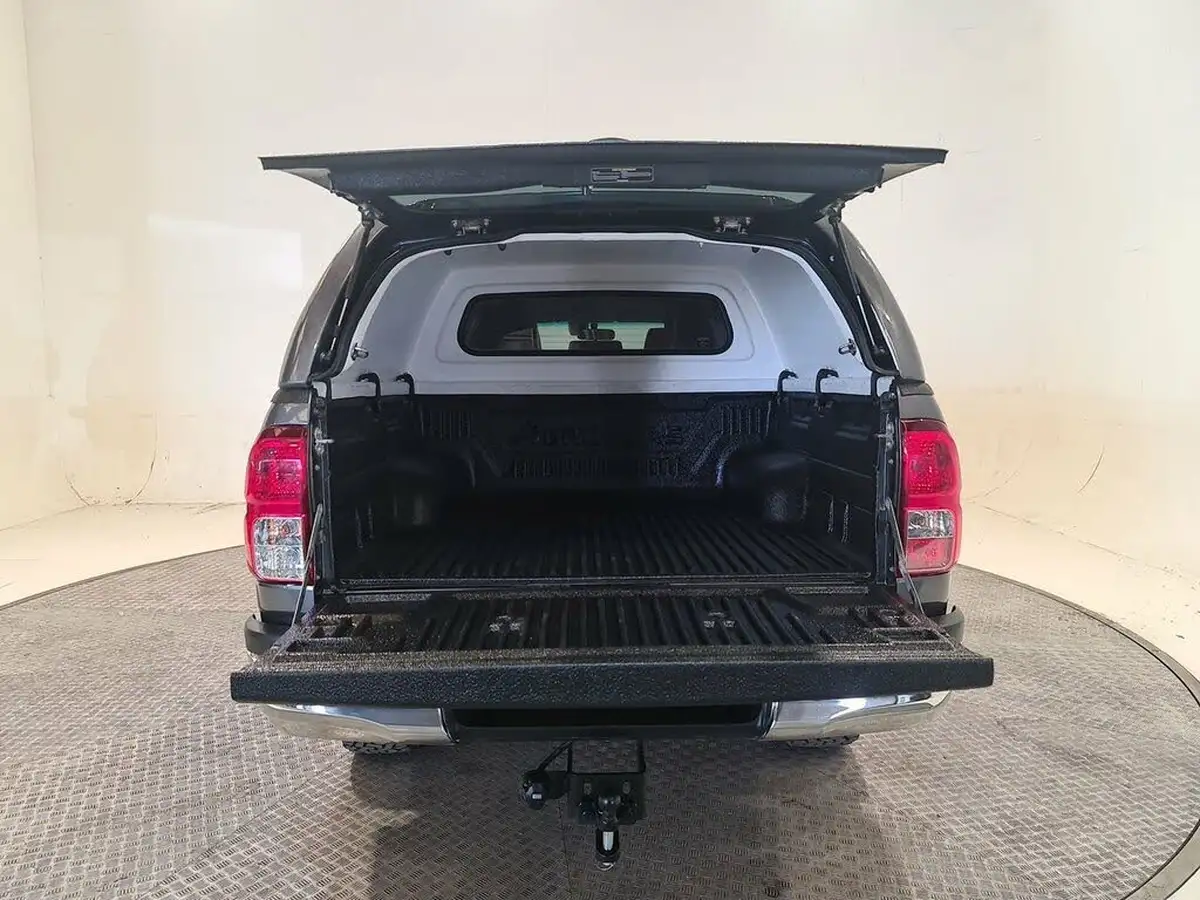 2021-toyota-hi-lux-24d-4d-icon-150hpeu6dt-e-big-18