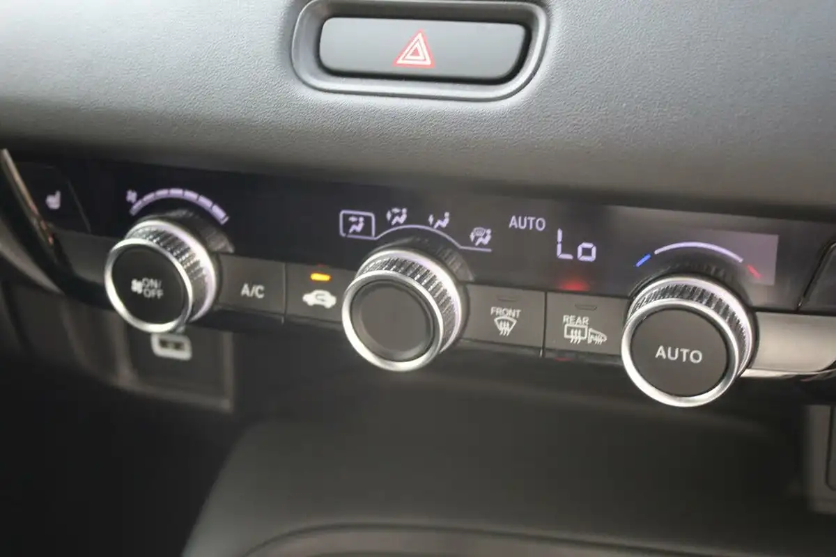 2023-honda-hr-v-15-i-mmd-elegance-big-56