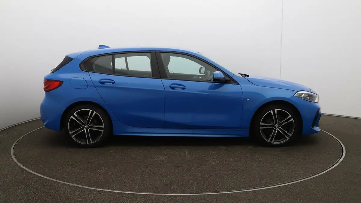 2022-bmw-1-series-15-118i-m-sport-lcp-dct-big-41