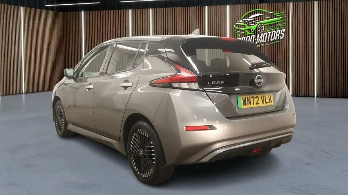 2022-nissan-leaf-e-e-tekna-59kwh-big-5