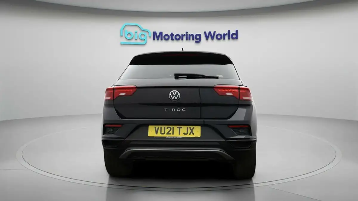 2021-volkswagen-t-roc-15-tsi-black-edition-big-5