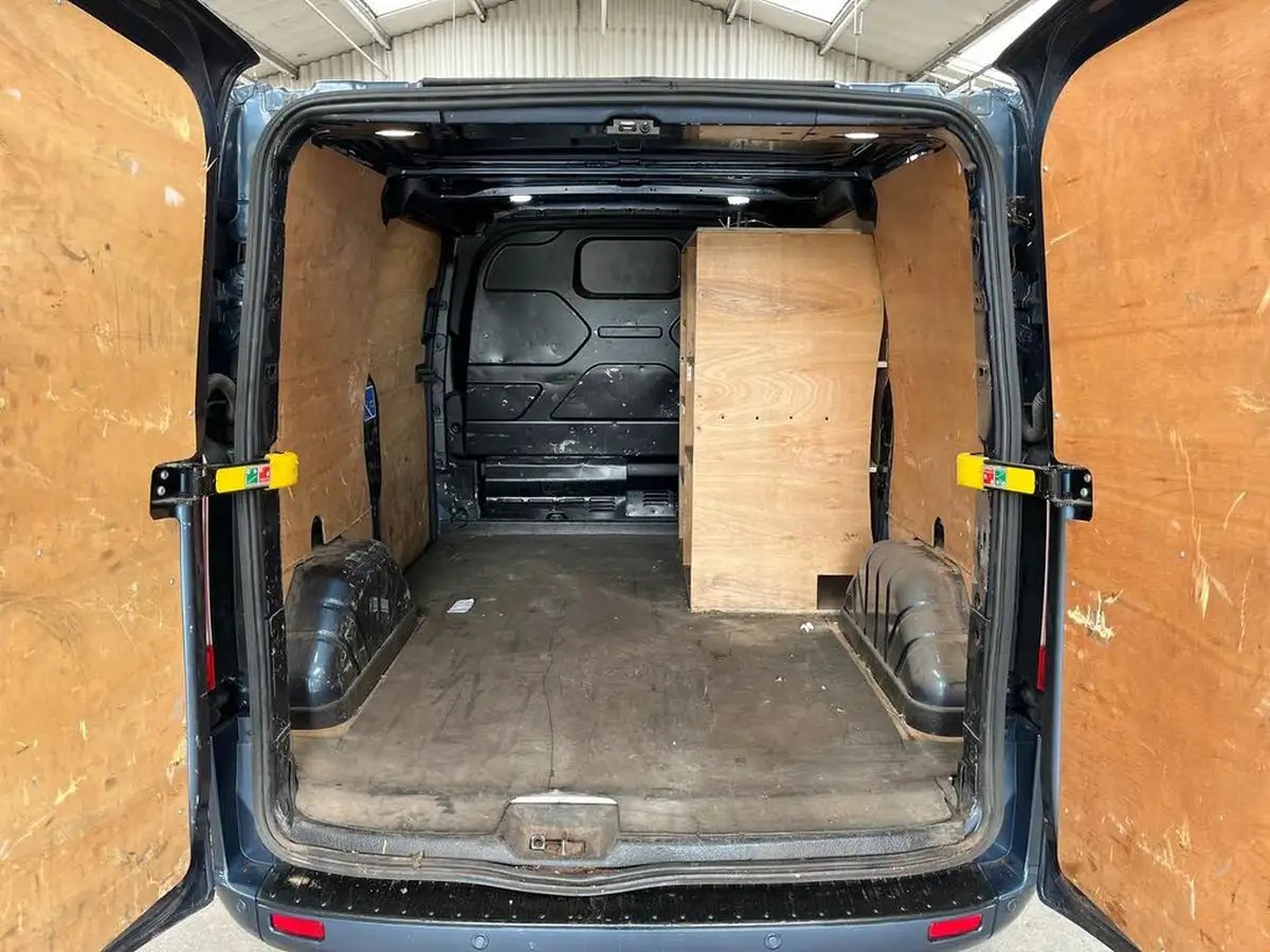 2022-ford-transit-custom-20tdci-300-l1h1-limited-130pseu6dt-panel-van-big-9