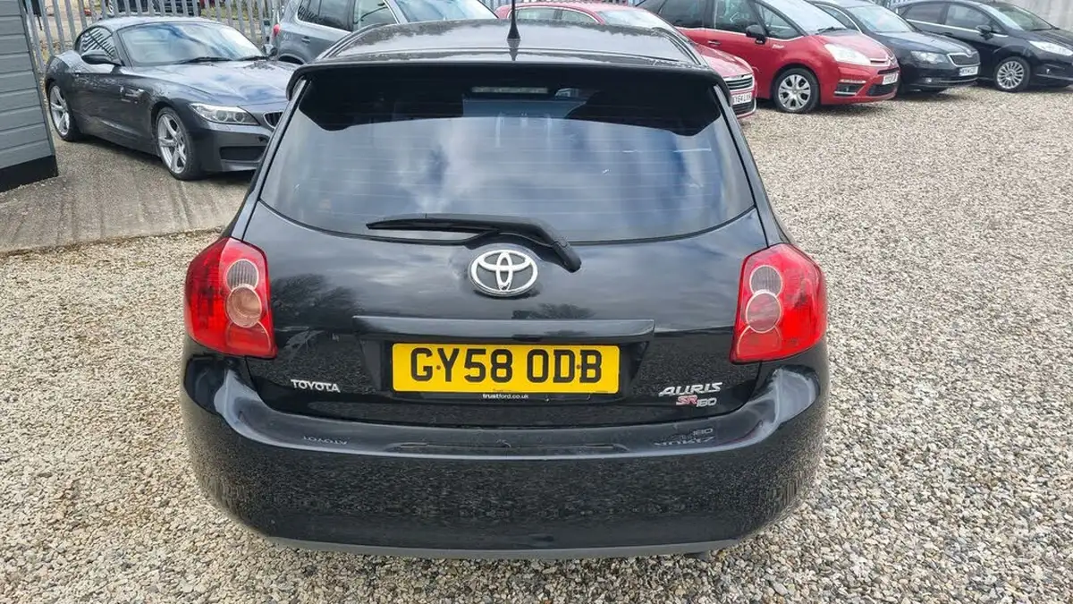 2008-toyota-auris-22td-sr-180-5d-big-4