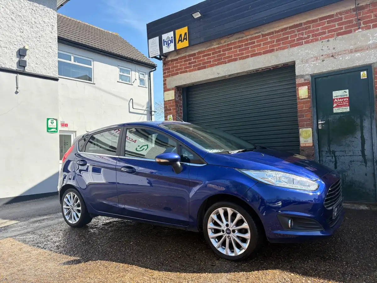 2016-ford-fiesta-10t-titanium-x-125ps-ss-5d-big-0
