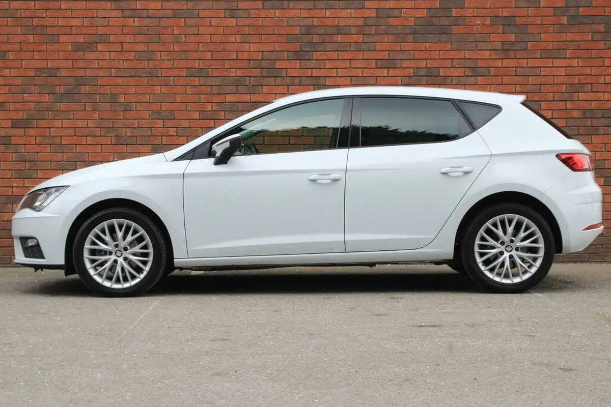 2018-seat-leon-12-tsi-se-dynamic-technology-hatchback-big-12