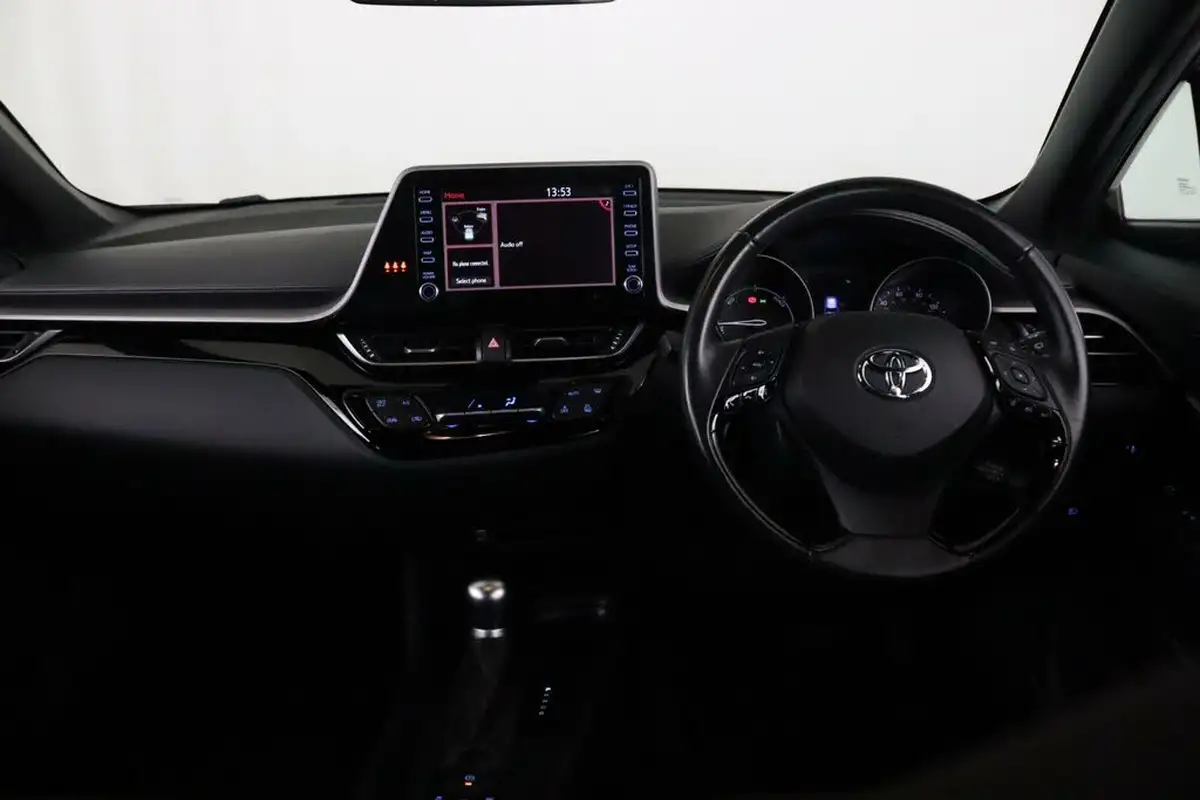 2020-toyota-c-hr-18-vvt-i-icon-parking-pack-big-15