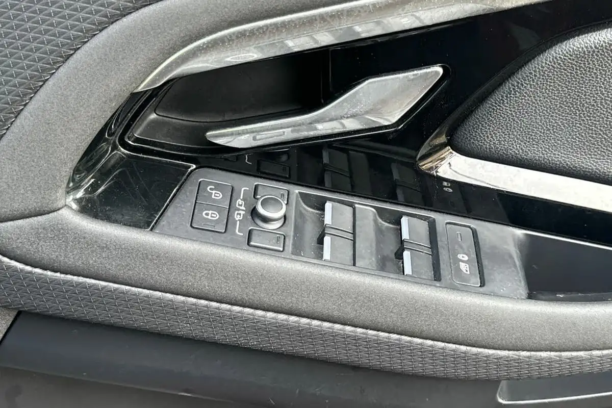 2019-land-rover-range-rover-evoque-20-d180-s-big-27