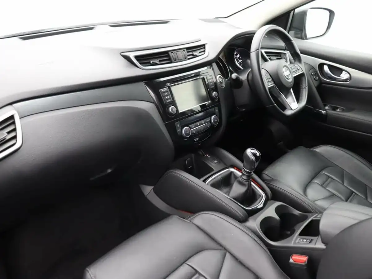 2021-nissan-qashqai-13-dig-t-n-motion-140ps-big-7