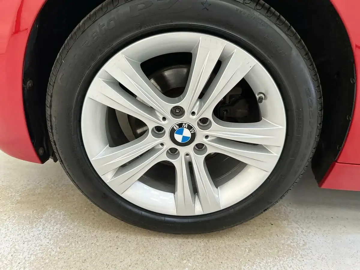 2016-bmw-3-series-20-320i-sport-saloon-4d-auto-big-30