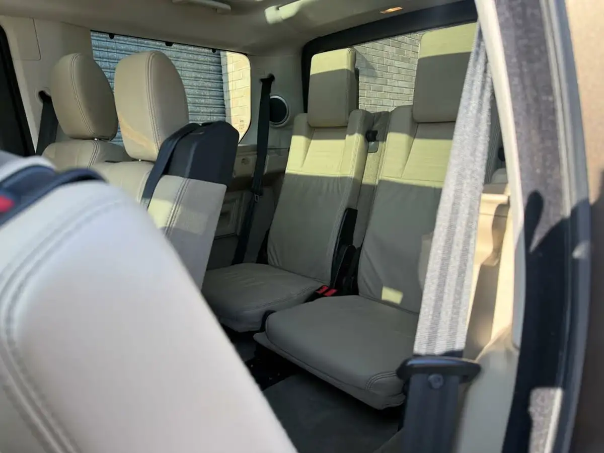 2013-land-rover-discovery-4-30td-hse-luxury-4x4-big-12