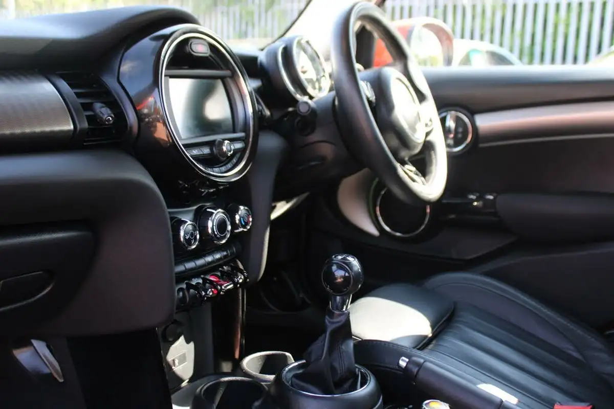 2019-mini-cooper-20-cooper-s-exclusive-189bhp-hatchback-5d-big-16
