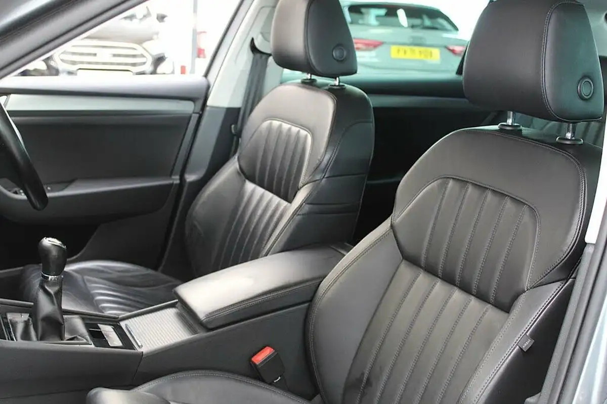 2015-skoda-superb-20tdi-scr-se-l-executive-190ps-hatchback-big-22