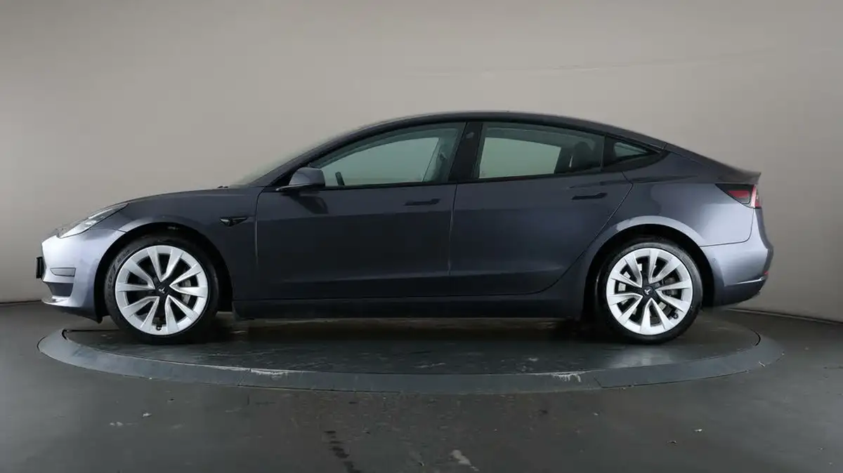 2021-tesla-model-3-e-standard-plus-big-29