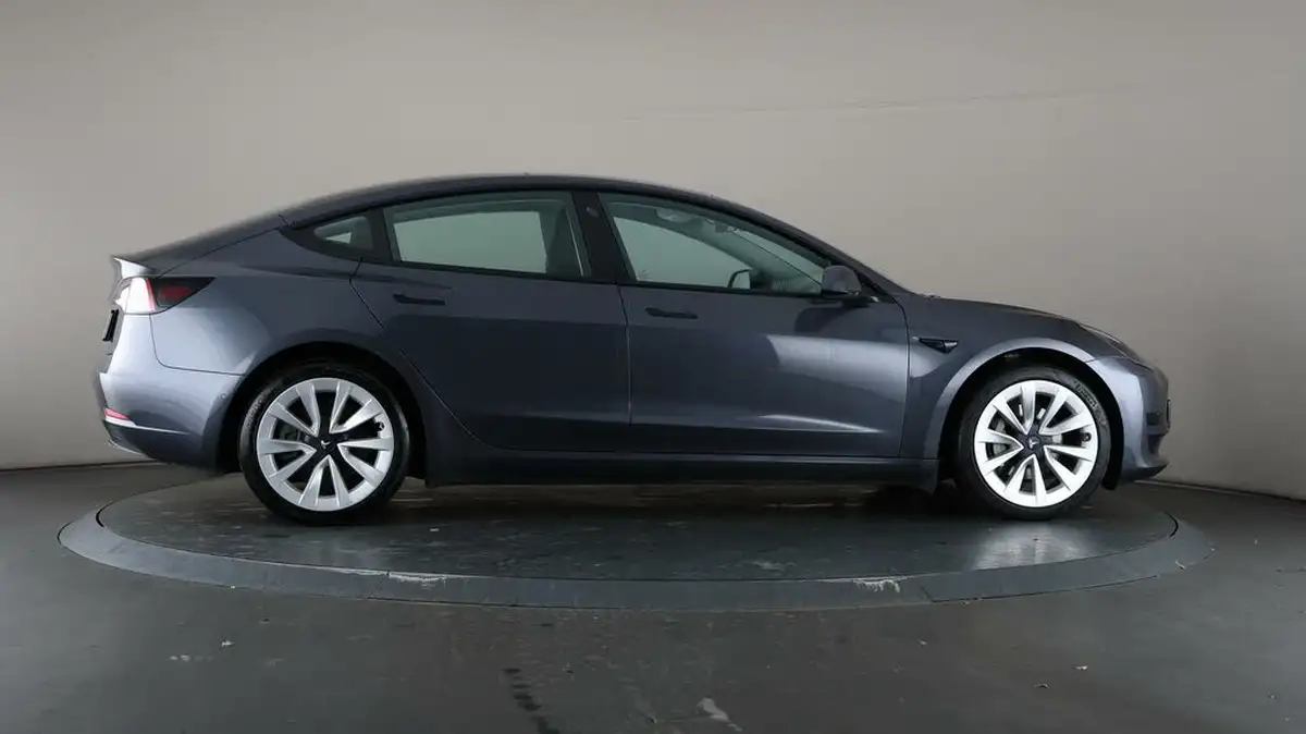 2021-tesla-model-3-e-standard-plus-big-53