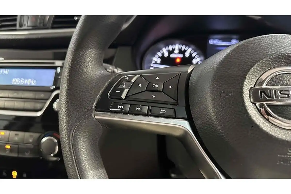 2018-nissan-qashqai-13-dig-t-visia-big-30